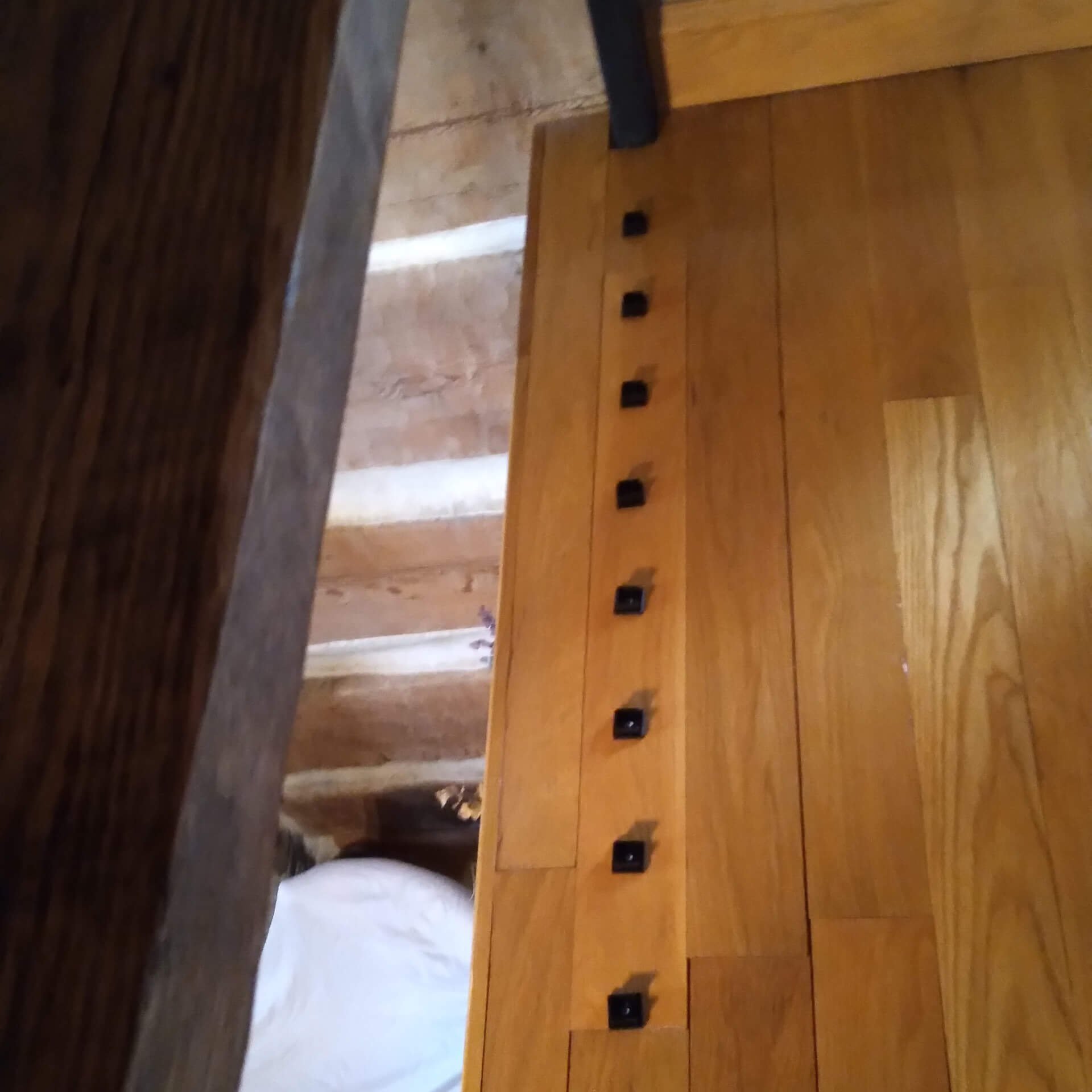 Gary Bear used the Snap'n lock balusters for his stairs Close up of the shoe connectors screwed into place