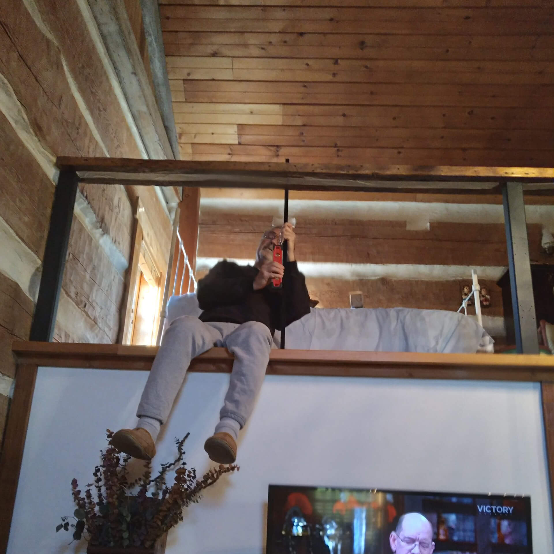 Gary Bear used the Snap'n lock balusters for his stairs Gary meassuring and scaling the Snap'N Lock Balusters